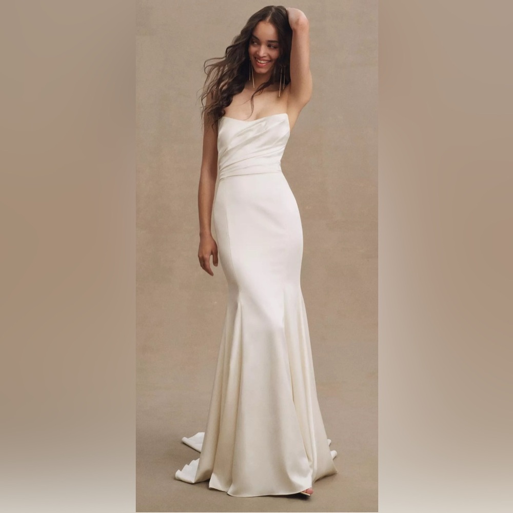 Bridal gown basically NEW**
